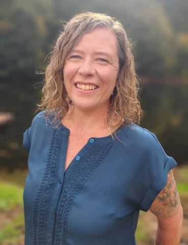 Julie Bjorkstrand Headshot