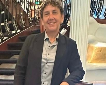 Kelly Earnhardt Headshot